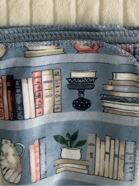 Blanket - Picture 8 of 11